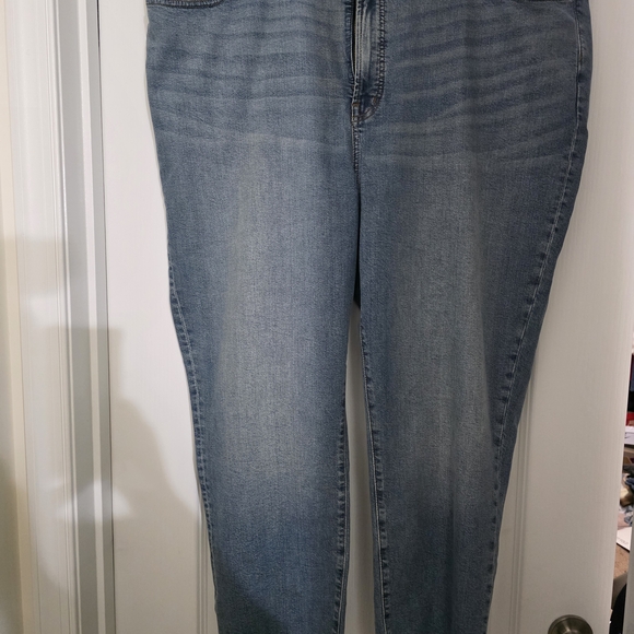 Madewell Light Blue Straight Leg Jeans - Picture 1 of 2